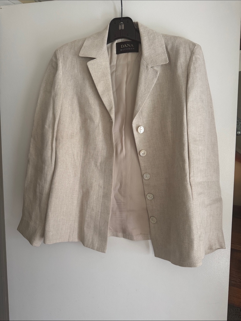 Dana Buchman Light Beige Linen Blazer size 4 EUC